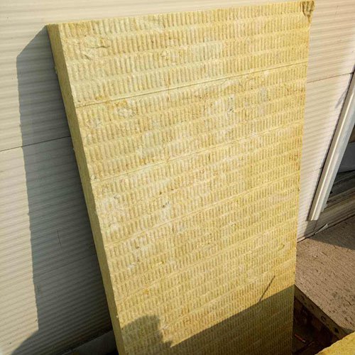 巖棉板相關優(yōu)點解讀