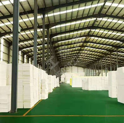 如何防止擠塑板出現(xiàn)滲漏的現(xiàn)象呢？