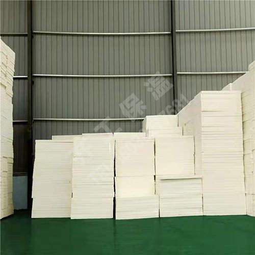  擠塑板具有輕質(zhì)高強(qiáng)度的特性