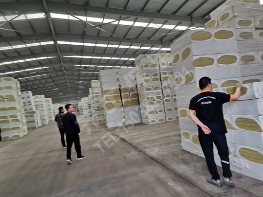 僅從巖棉的顏色上能判定巖棉的質(zhì)量好壞嗎？