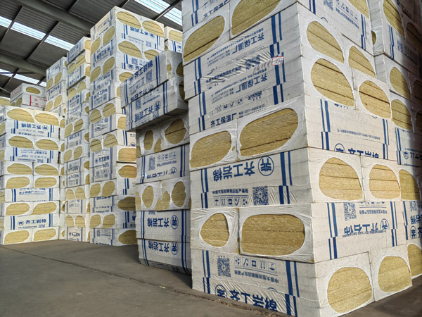 巖棉板如何辨別材料的好壞？